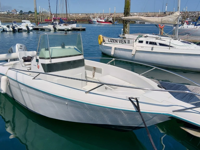 Pronájem lodi Saint-Quay-Portrieux lákavé ceny Cap Camarat 675