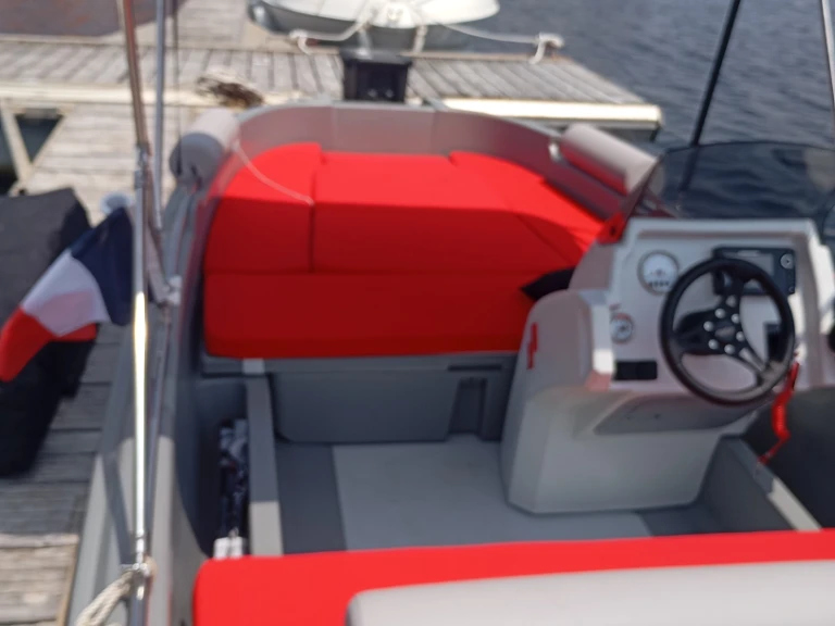 Pronajmout Motorová loď se skipperem či ne  roto hydra v Port Leucate