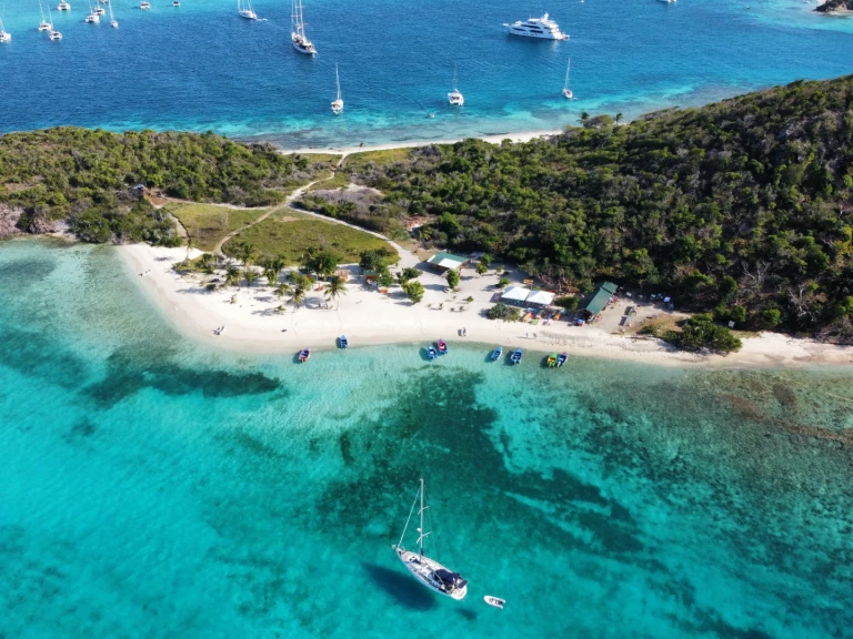 Pronajmout si Jeanneau Sun Odyssey 49 v Pointe-à-Pitre