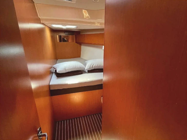 Pronájem lodi Bavaria Cruiser 51 v Alimos na Samboatu