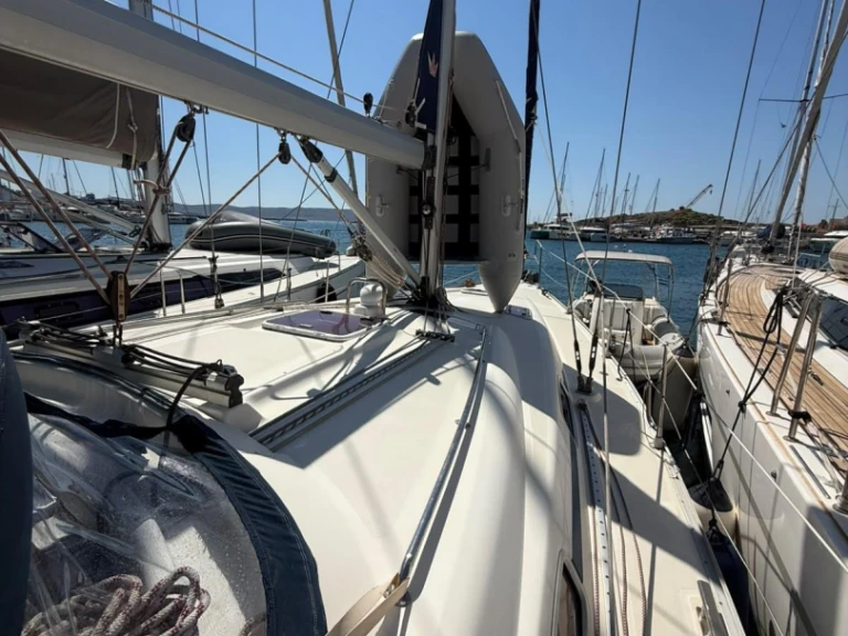 Bavaria Bavaria 42 Cruiser jednotlivci a charterové společnosti v Lavrio