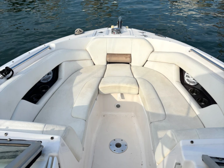 Motorová loď k pronájmu v Golfe-Juan za nejlepší cenu