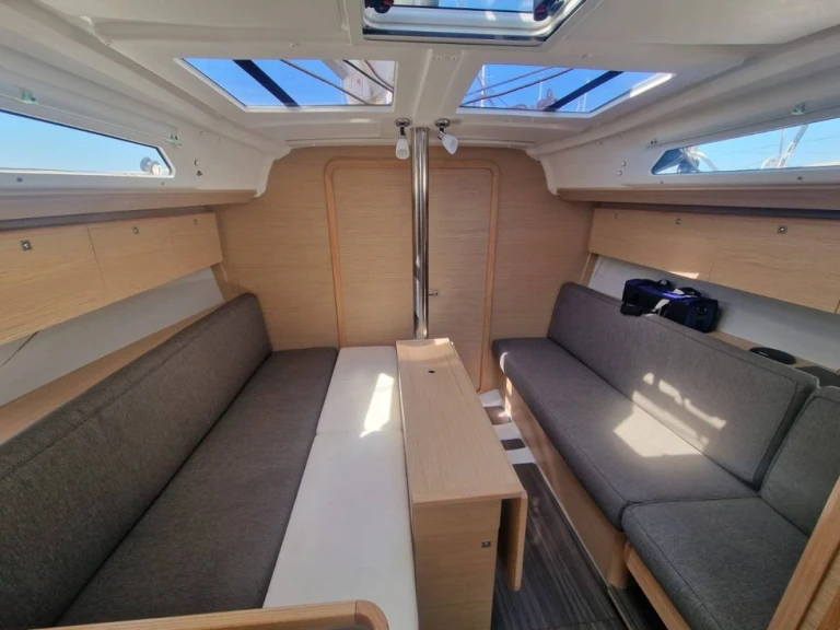Pronájem lodi Ajaccio lákavé ceny Dufour 360 Grand Large