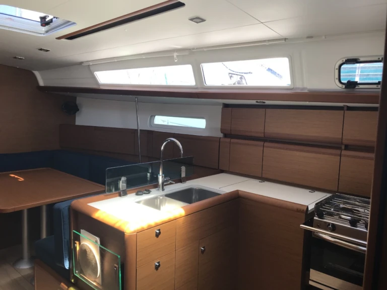 Pronájem jachty v Ajaccio -Jeanneau Sun Odyssey 389 na Samboatu