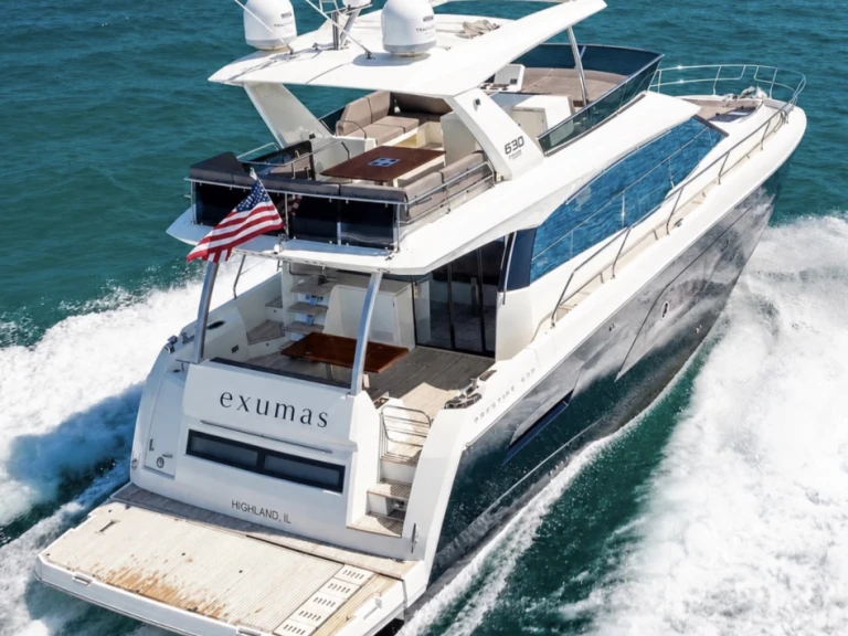 Prestige 630 Flybridge jednotlivci a charterové společnosti v Miami Beach