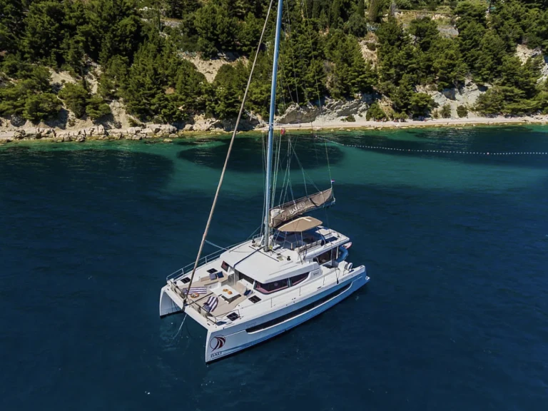 Pronájem lodi Athens Marina lákavé ceny Bali 4.8