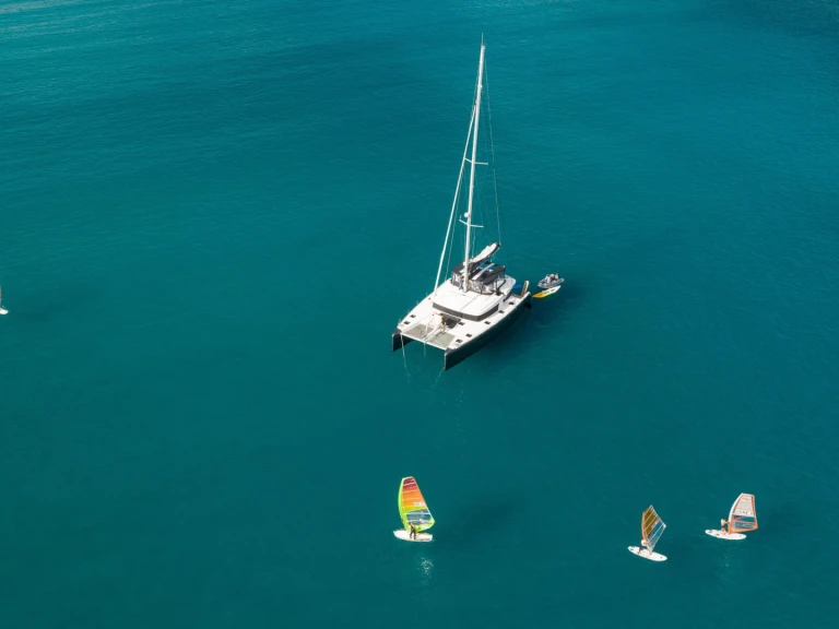 Pronajmout Katamarán se skipperem či ne Lagoon v Athens Marina