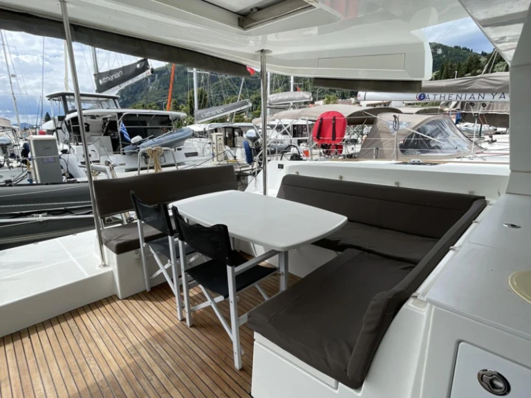 Pronájem jachty v Piso Livadi -Lagoon Lagoon 450 F na Samboatu