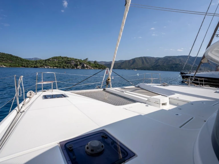Pronájem lodi Marmaris lákavé ceny Lagoon 46