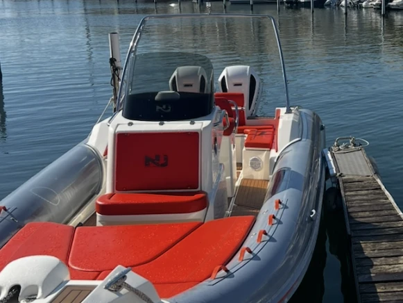 Pronajmout si Nuova Jolly Prince 30 v Port-Camargue