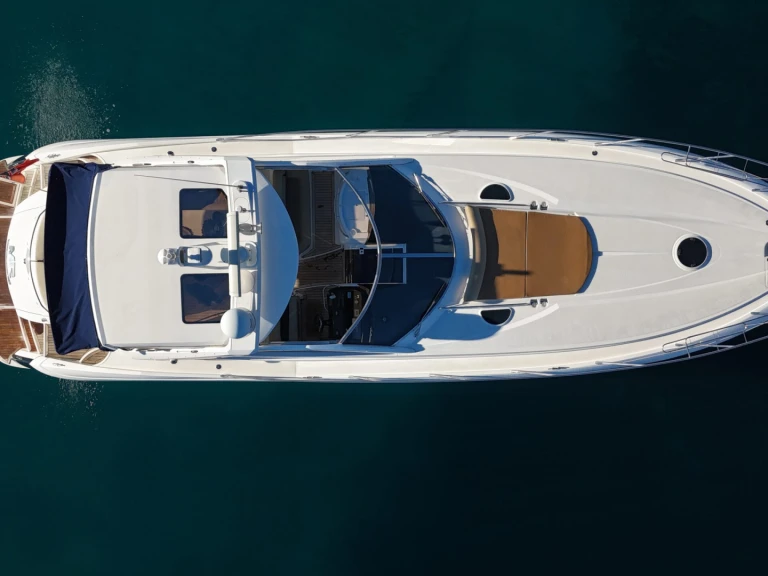 Pronajmout si Sunseeker Portofino 53 v Paris