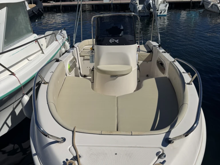 Pronájem lodi Trimarchi Eolo 57 v Le Brusc na Samboatu