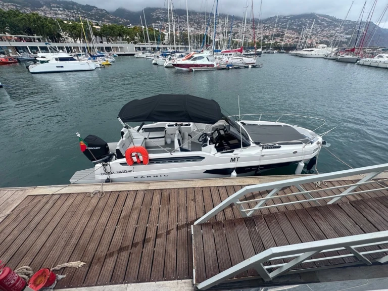 Pronájem Motorová loď v Porto do Funchal -Karnic R8S