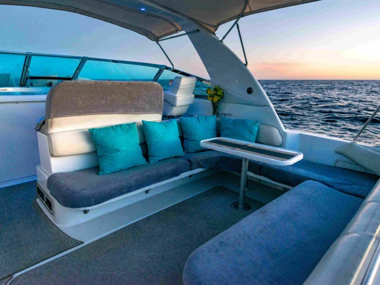 Motorová loď k pronájmu v Cabo San Lucas za nejlepší cenu