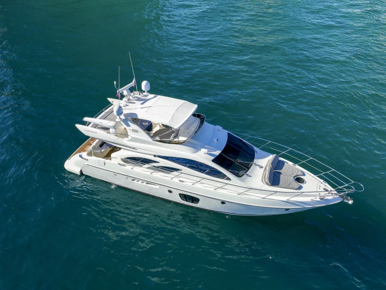 Pronájem lodi Cabo San Lucas lákavé ceny Azimut 55