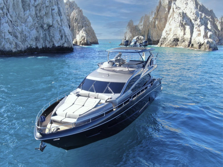 Pronájem Jachta v Cabo San Lucas -Sunseeker Manhattan 80