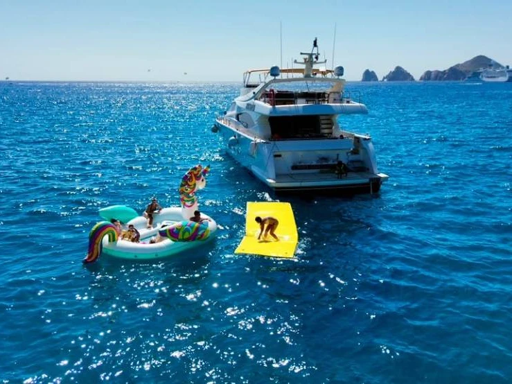 Jachta k pronájmu v Cabo San Lucas za nejlepší cenu