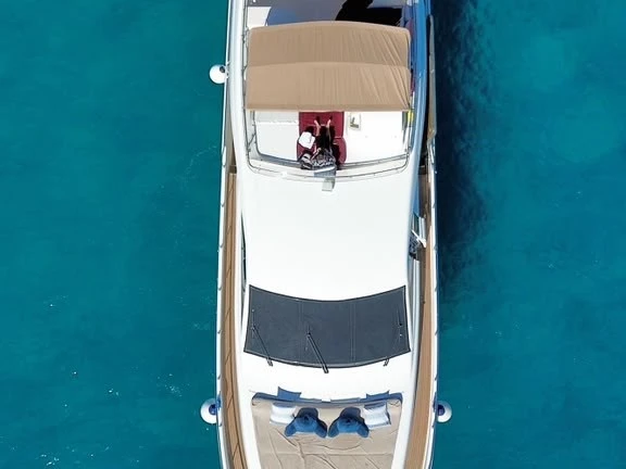 Ferretti Ferretti 800 jednotlivci a charterové společnosti v Cabo San Lucas