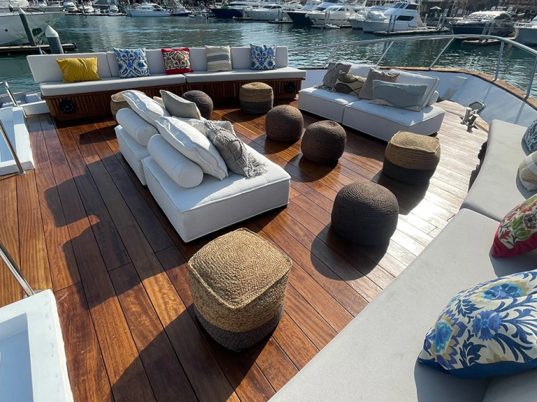 Pelican Luxury Motor Yacht jednotlivci a charterové společnosti v Cabo San Lucas