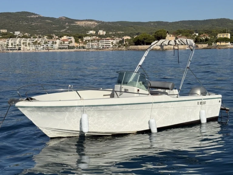 Pronájem Motorová loď v La Ciotat -Jeanneau Cap Camarat 575