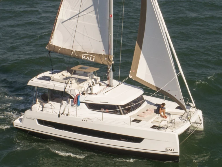 Pronájem jachty v Saint-Mandrier-sur-Mer -Bali Bali Catspace Voile na Samboatu