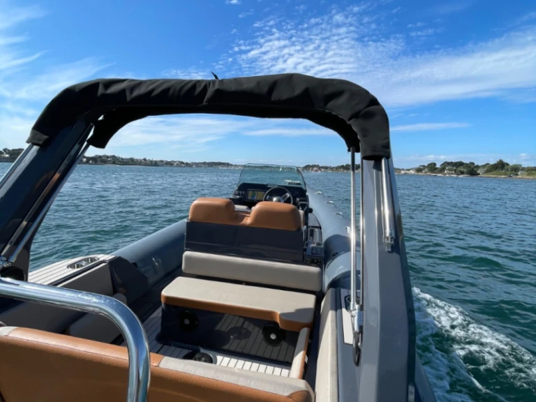 Pronájem Polotuhá loď v La Trinité-sur-Mer -Zodiac Medline 7.5