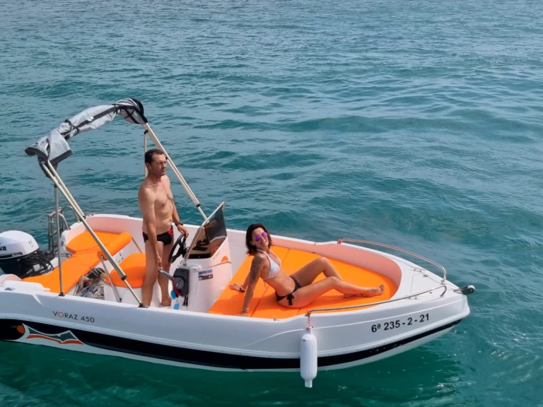 Motorová loď k pronájmu v Port de Estartit za nejlepší cenu
