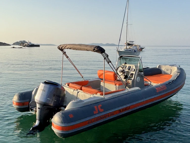Pronájem Motorová loď v Hyeres -Ranieri Voyager 22