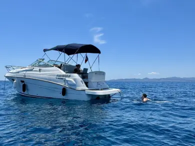 Pronajmout si Four Winns Vista 248 v Saint Raphael