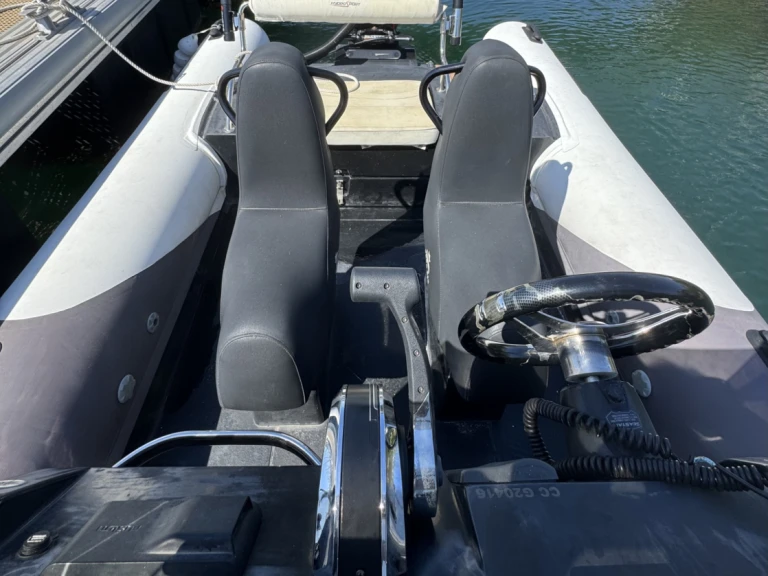 Pronájem Polotuhá loď Hydrosport s licencí