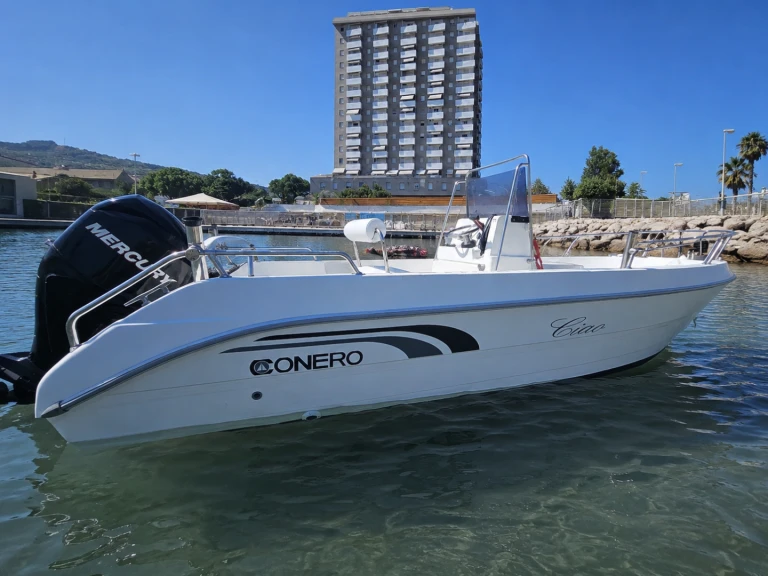 Motorová loď k pronájmu v Porto San Giorgio za nejlepší cenu