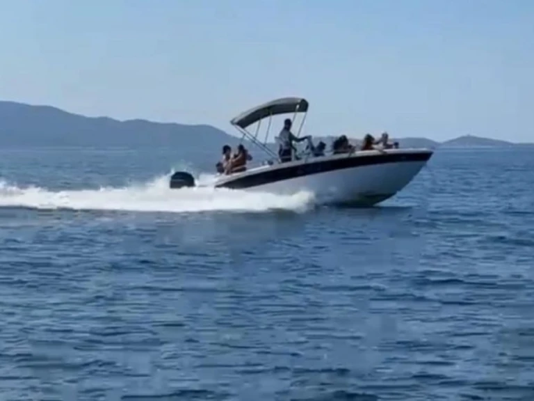 Motorová loď k pronájmu v Portoferraio za nejlepší cenu