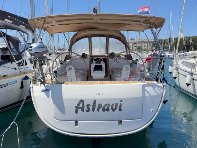 Pronájem Plachetnice v Pula -Bavaria Cruiser 37