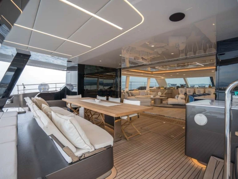 Pronajmout Jachta se skipperem či ne Sunreef v Olbia