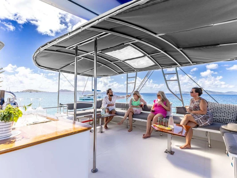 Pronajmout si Fountaine Pajot TRUE STORY v Bahamy