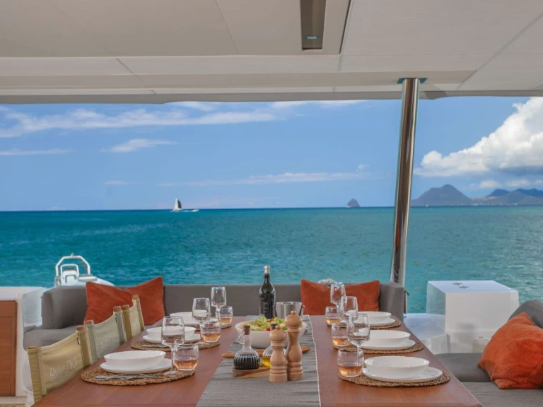 Pronájem Jachta Fountaine Pajot s licencí