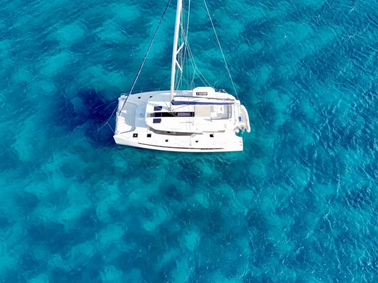 Pronajmout si Leopard RESILIENCE v Tortola