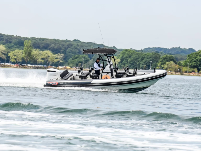 Pronájem Polotuhá loď Searib's s licencí