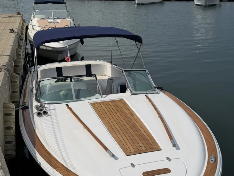 Pronajmout Motorová loď se skipperem či ne Chris Craft v Saint Raphael