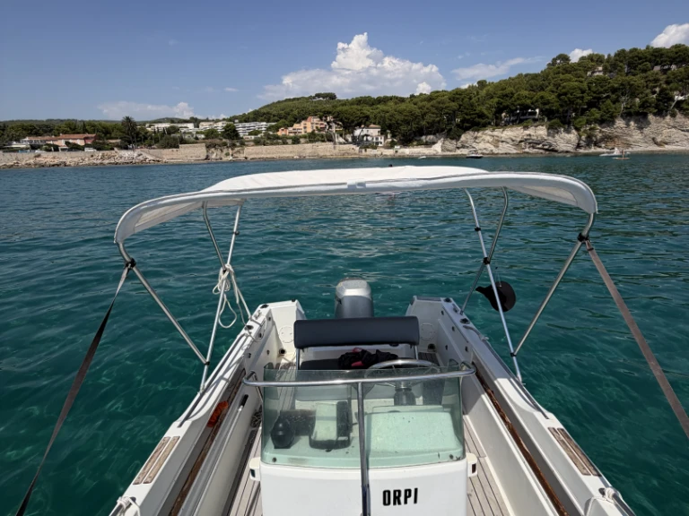 Pronájem lodi Jeanneau Cap Camarat 575 v La Ciotat na Samboatu