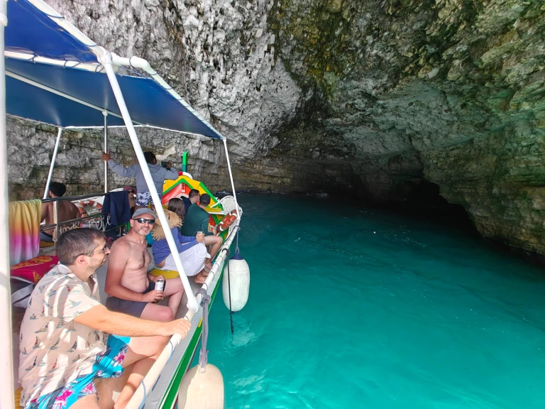 Custom Luzzu jednotlivci a charterové společnosti v Saint Paul's Bay