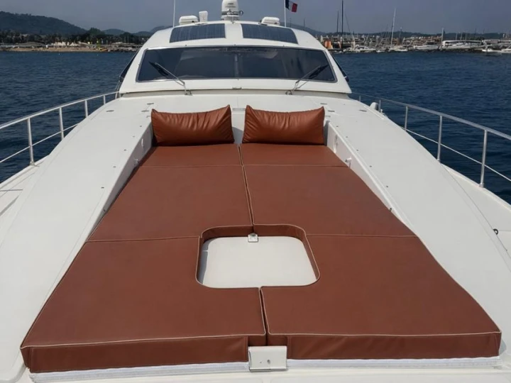 Pronajmout Jachta se skipperem či ne Leopard v Saint-Tropez