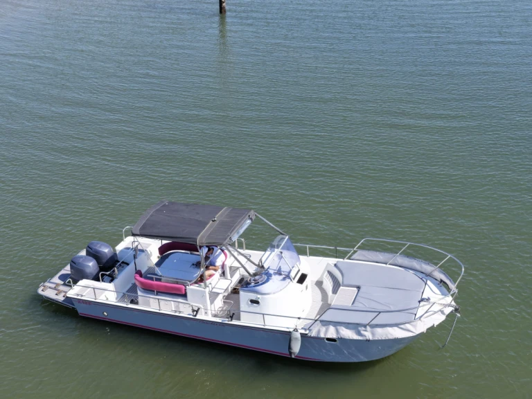 Pronájem Motorová loď v Arcachon -Beacher Beacher 840