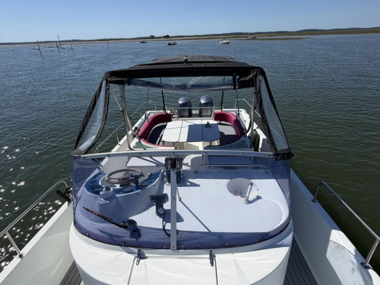 Pronajmout Motorová loď se skipperem či ne Beacher v Arcachon