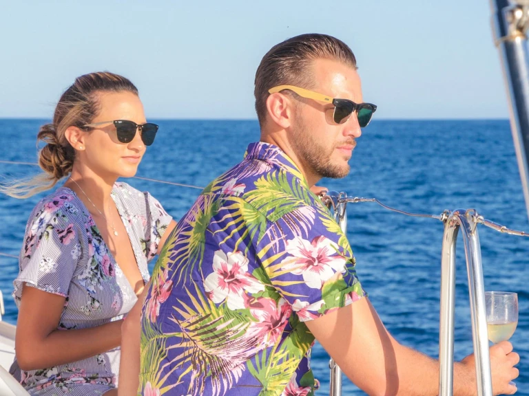 Motorová loď k pronájmu v Cabo San Lucas za nejlepší cenu