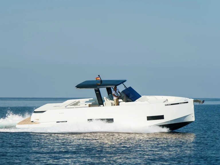 Pronájem lodi De Antonio DE ANTONIO D42 v Valletta na Samboatu