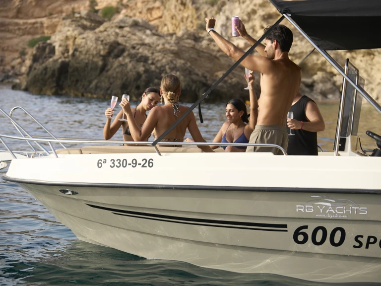 Pronájem jachty v Sant Antoni de Portmany -Giant 600 open sport na Samboatu