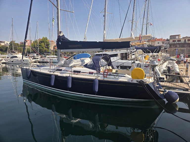 Pronájem Plachetnice Grand Soleil s licencí