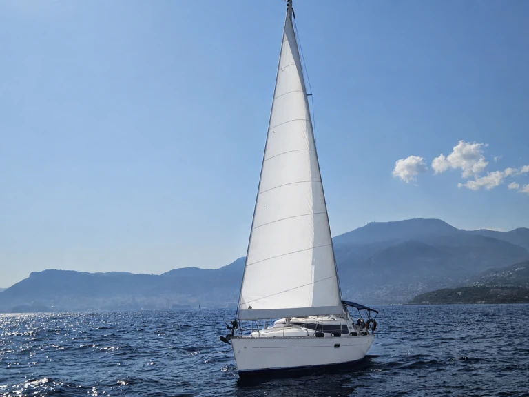 Pronájem lodi Monako lákavé ceny Sun Odyssey 40 DS