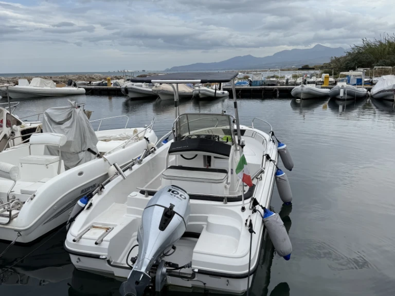 Pronájem lodi Ranieri Voyager 19 S v Termini Imerese na Samboatu